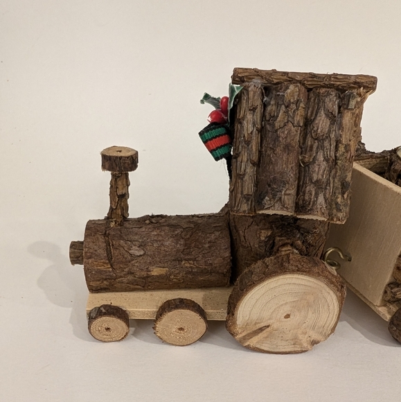 Vintage 1990s Christmas Around the World Natural Bark Train Display Candle Set - Picture 3 of 14